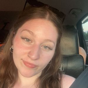 Meet your Posher, Clarisa